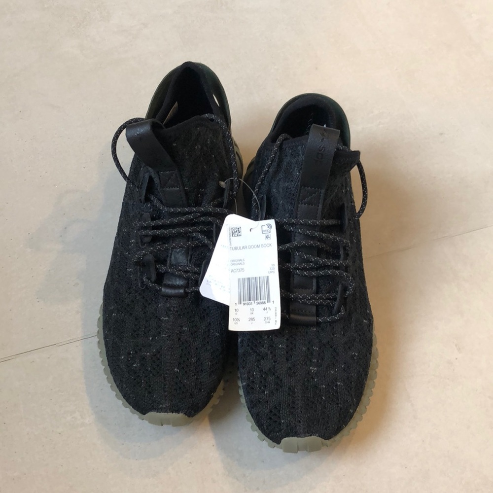 NEW Adidas Sneakers